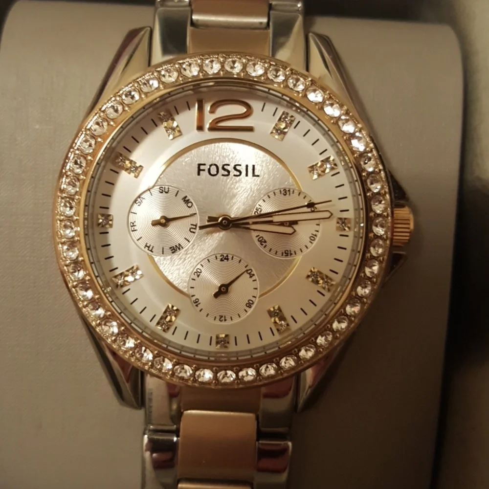07:07  Fossil Stainless Steel Two Tone Bracelet Watch